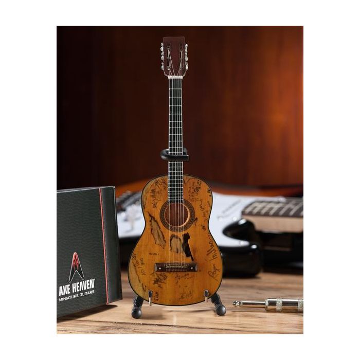 AXE HEAVEN Willie Nelson “Trigger” Acoustic MINIATURE Guitar Display Gift WN-302
