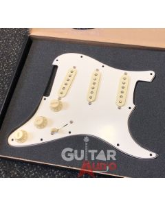 Genuine FENDER Pre-Wired Original '57/'62 Loaded 11-Hole Parchment Pickguard